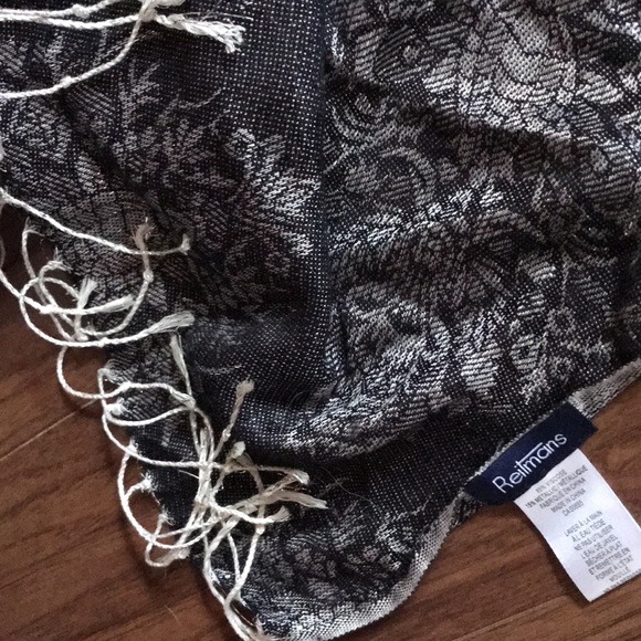 ⭐️LAST CHANCE⭐️ 6 scarf bundle - Picture 2 of 7